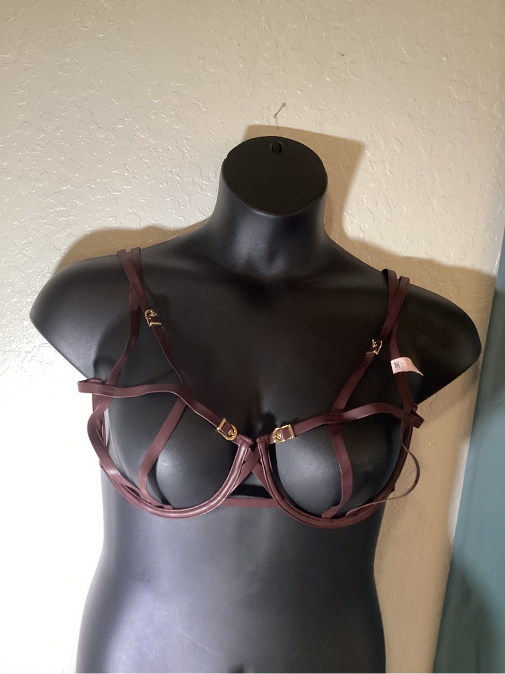 Victoria's Secret Chocolate Brown Strappy Underwire Bra